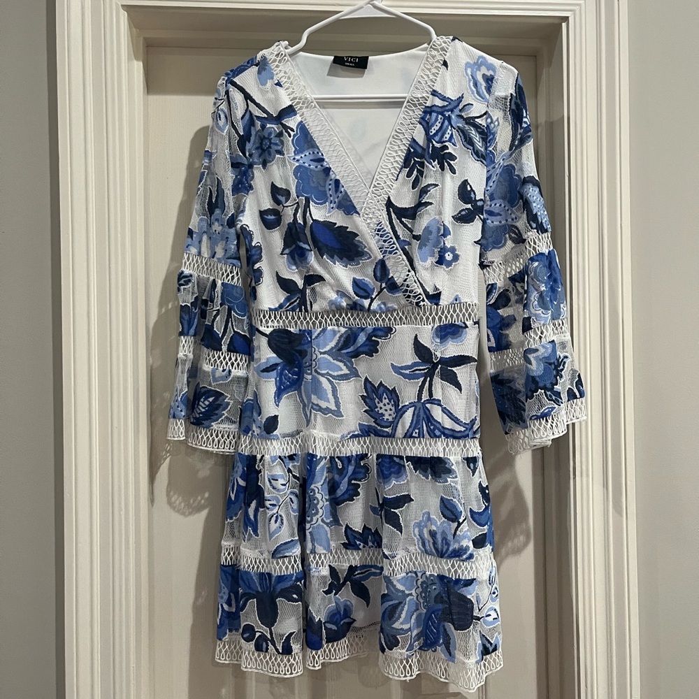 VICI blue and white floral dress